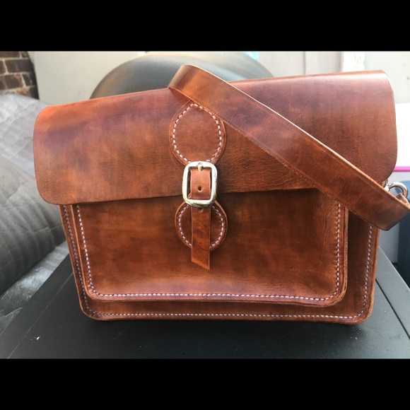 Handmade leather satchel - Picture 4 of 8